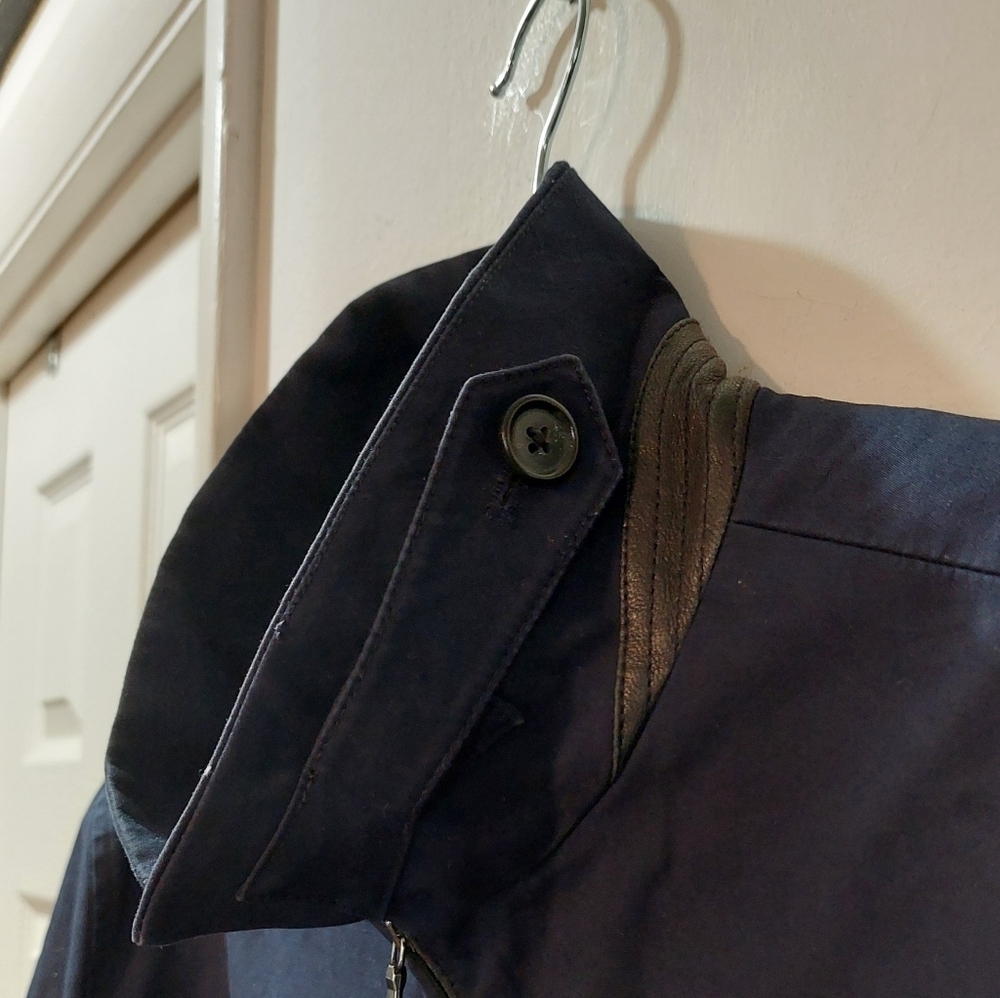 Vince Navy Zip-Front Lightweight Jacket - Picture 5 of 14